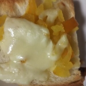 オレンジチーズのトースト